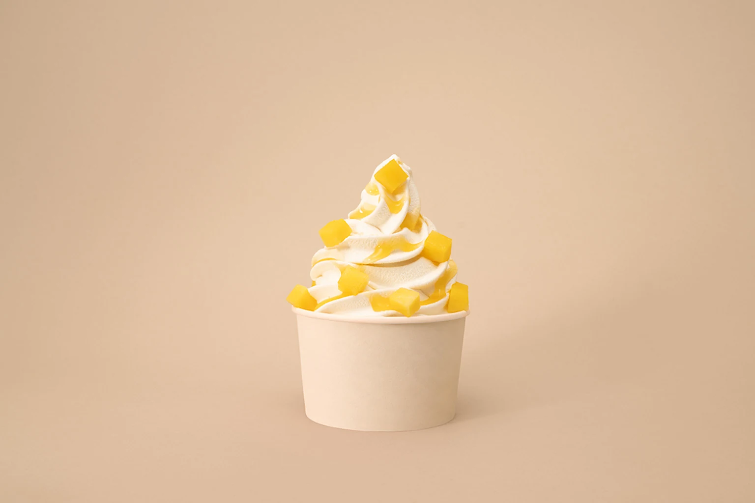 Frozen yoghurt with mango